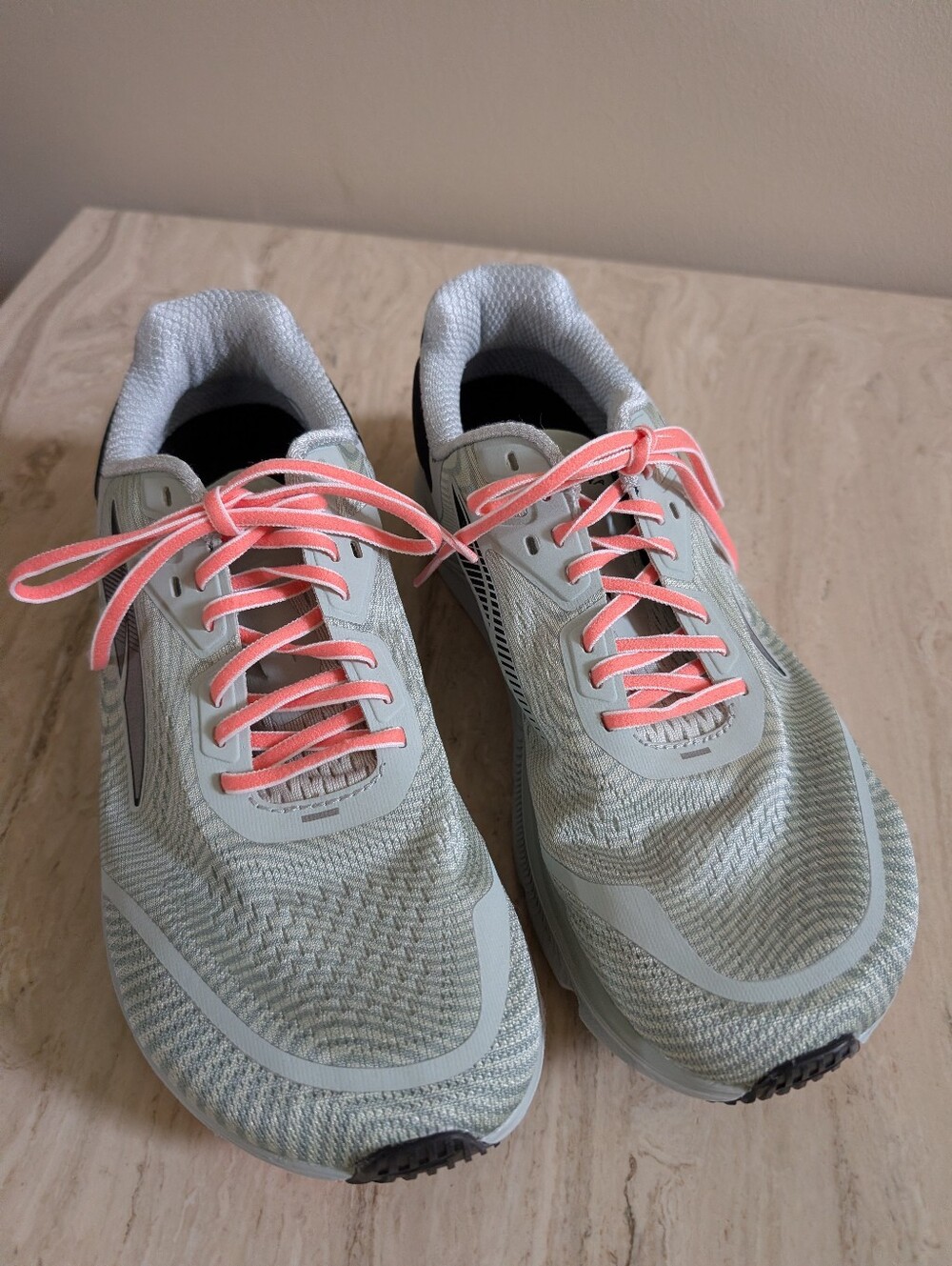 Altra Women's Torin 5 Mint Green Coral Laces Wide Toe Box Sz 10.5